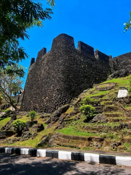 Laode Traphel - travel gallery image 23