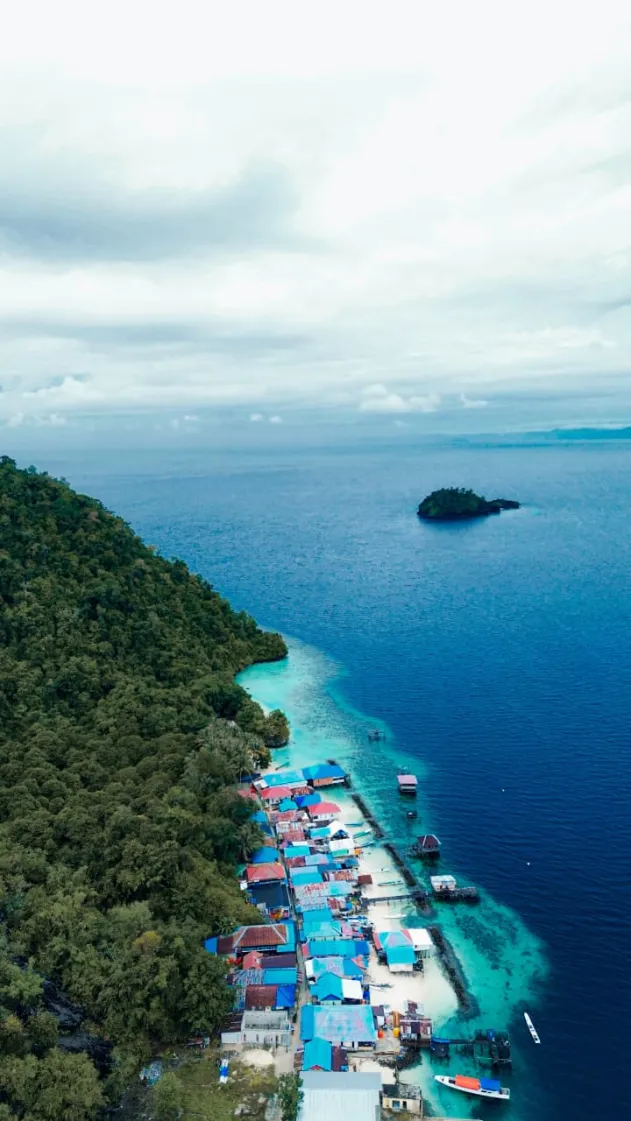 Labengki Karst & Lagoon Expedition